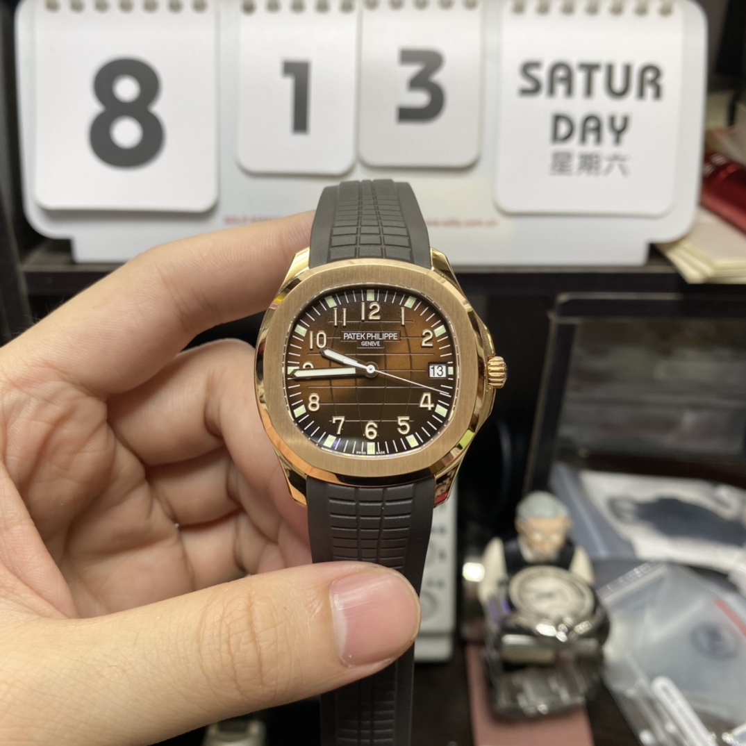 Patek Philippe Aquanaut Series 5167R-001, Rose Gold Case Coffee Dial Brown Strap, 40mm Size.