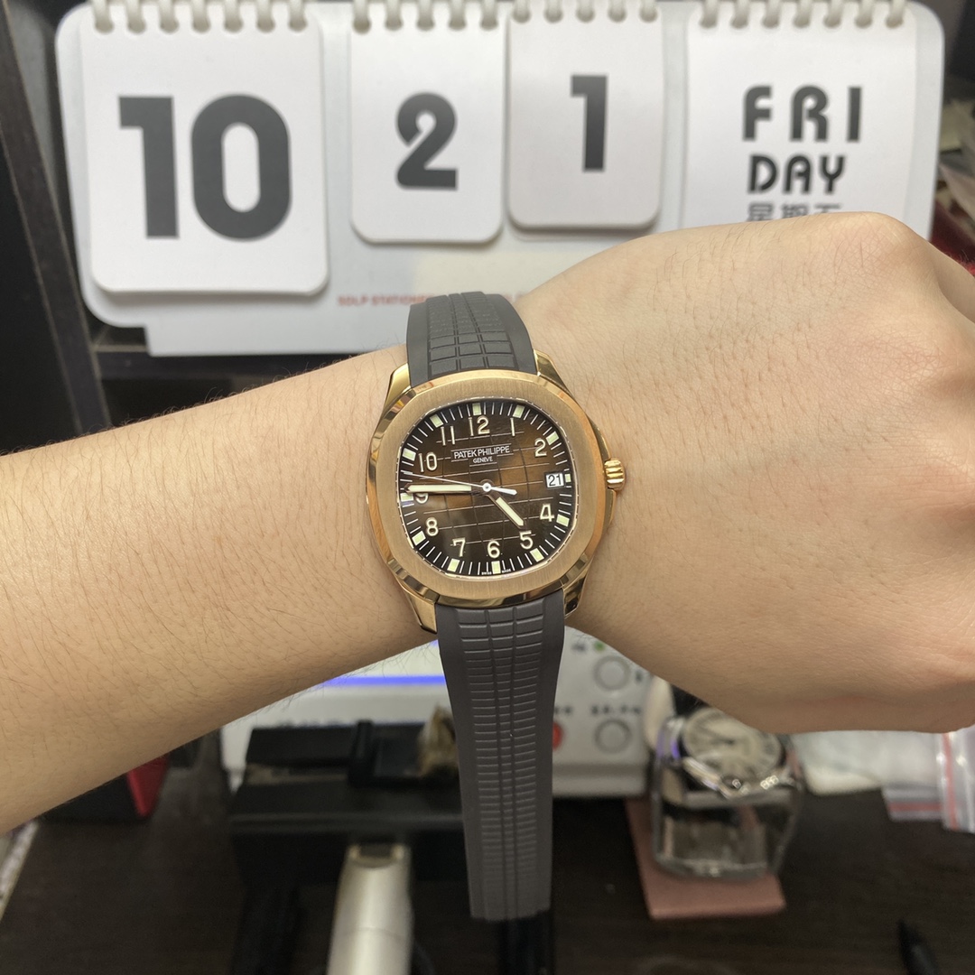 Patek Philippe Aquanaut Series 5167R-001, Rose Gold Case Coffee Dial Brown Strap, 40mm Size.