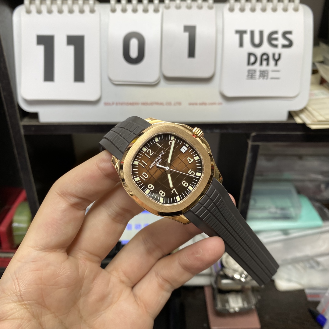 Patek Philippe Aquanaut Series 5167R-001, Rose Gold Case Coffee Dial Brown Strap, 40mm Size.