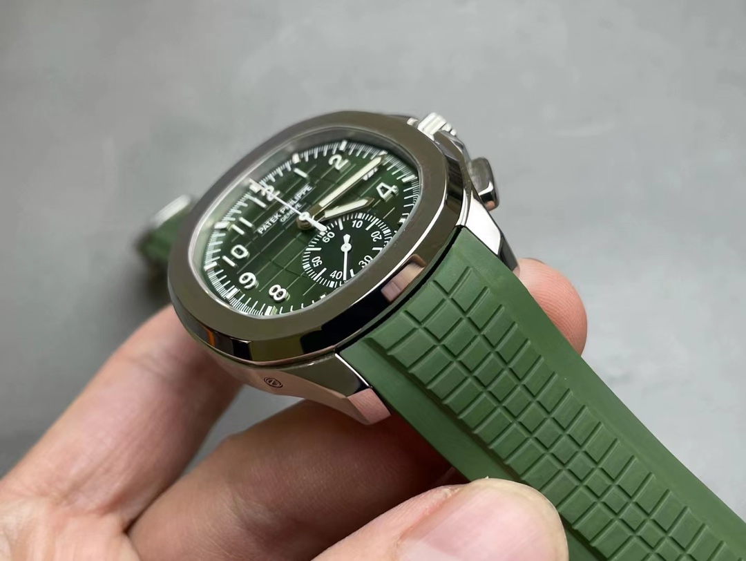Patek Philippe Aquanaut Series 5968G-010, Khaki Green Dial, 42.2mm size.