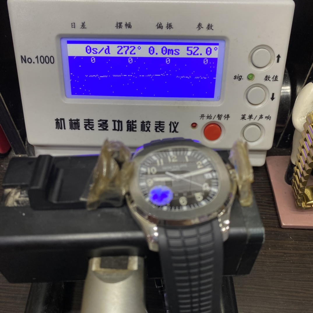 Patek Philippe Aquanaut Series 5167A-001, Black Dial, 40mm Size.