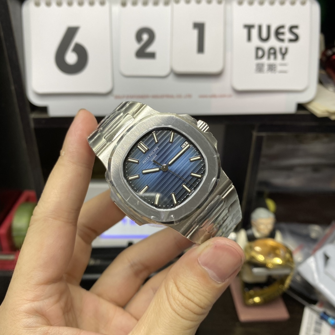 Patek Philippe Nautilus series 58111G-001, White Case with Blue Dial, 40mm Size.