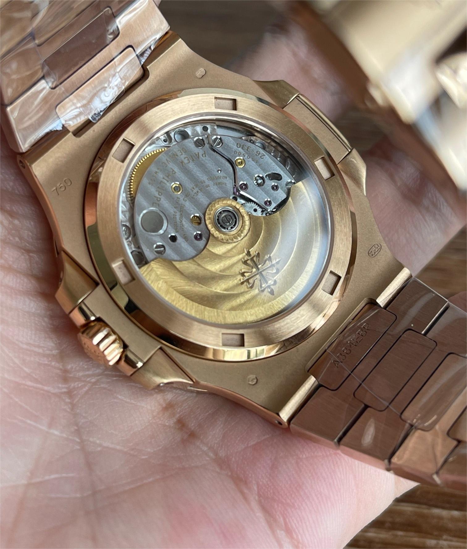 Patek Philippe Nautilus series 5711 Rose Gold Case with grey Dial Steel Bracelet, 40mm Size.