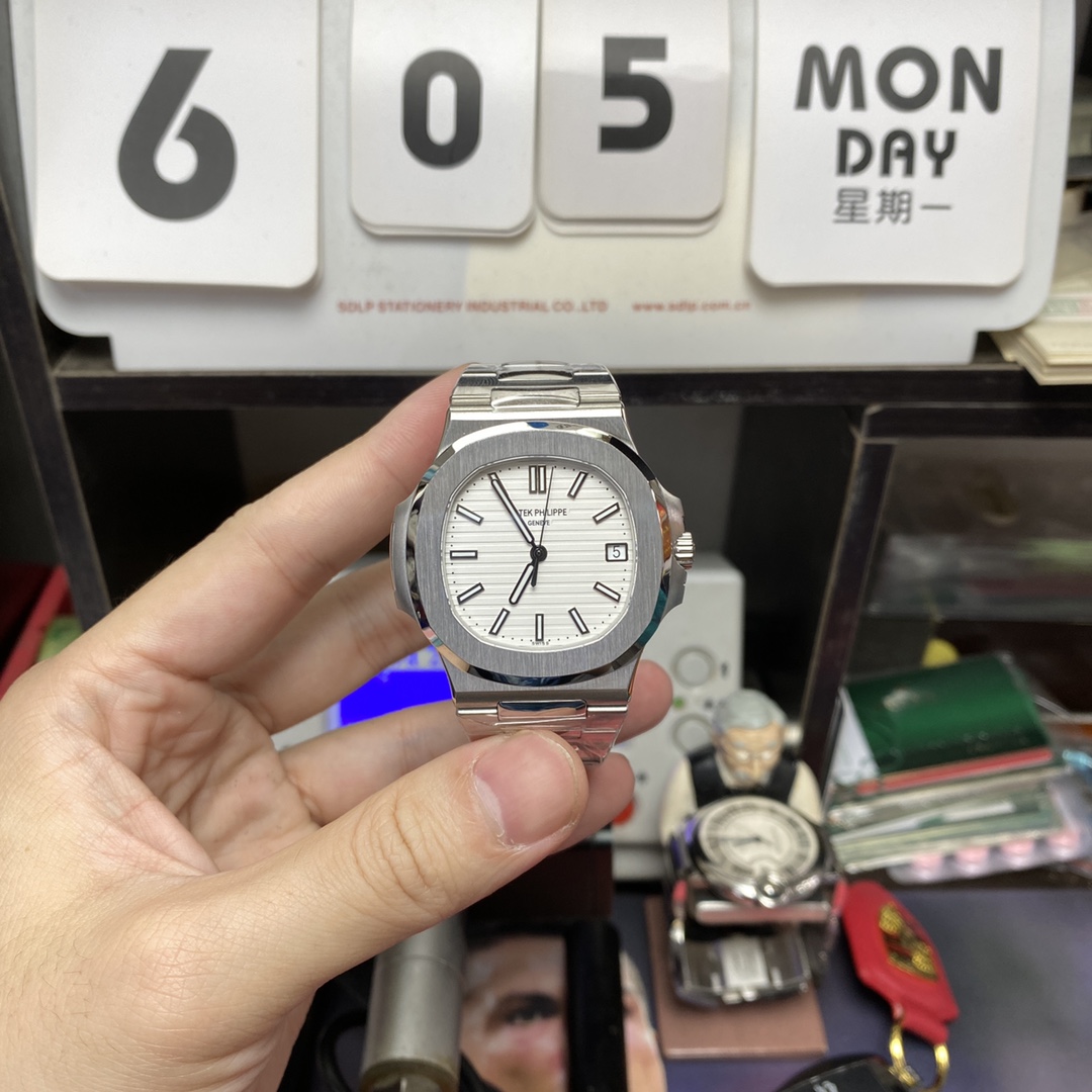 Patek Philippe Nautilus series 57111A-011, White Dial, 40mm Size.