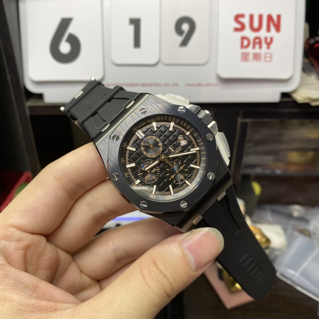 Audemars Piguet Royal Oak Offshore Series 26405CE.OO.A002CA.02, Ceramic Case, 44mm size.