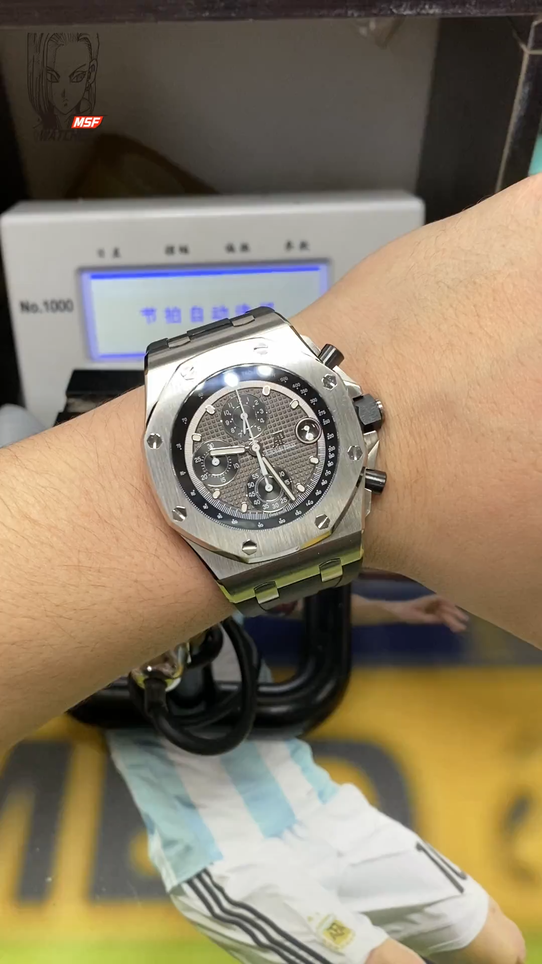 Audemars Piguet Royal Oak Offshore Series 26238TI.OO.2000TI.01, Gray Dial Steel Case, 42mm Size.