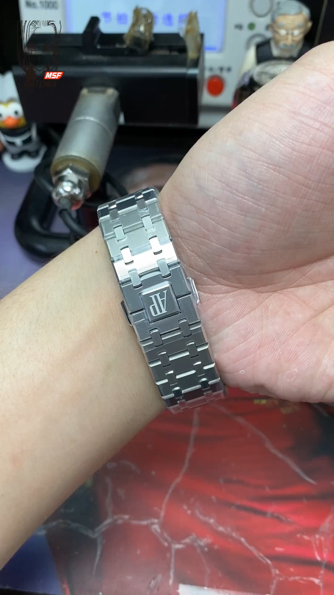 Audemars Piguet Royal Oak Series 26331, Stainless Steel Case, White Dial, Steel Bracelet, 41mm Size.