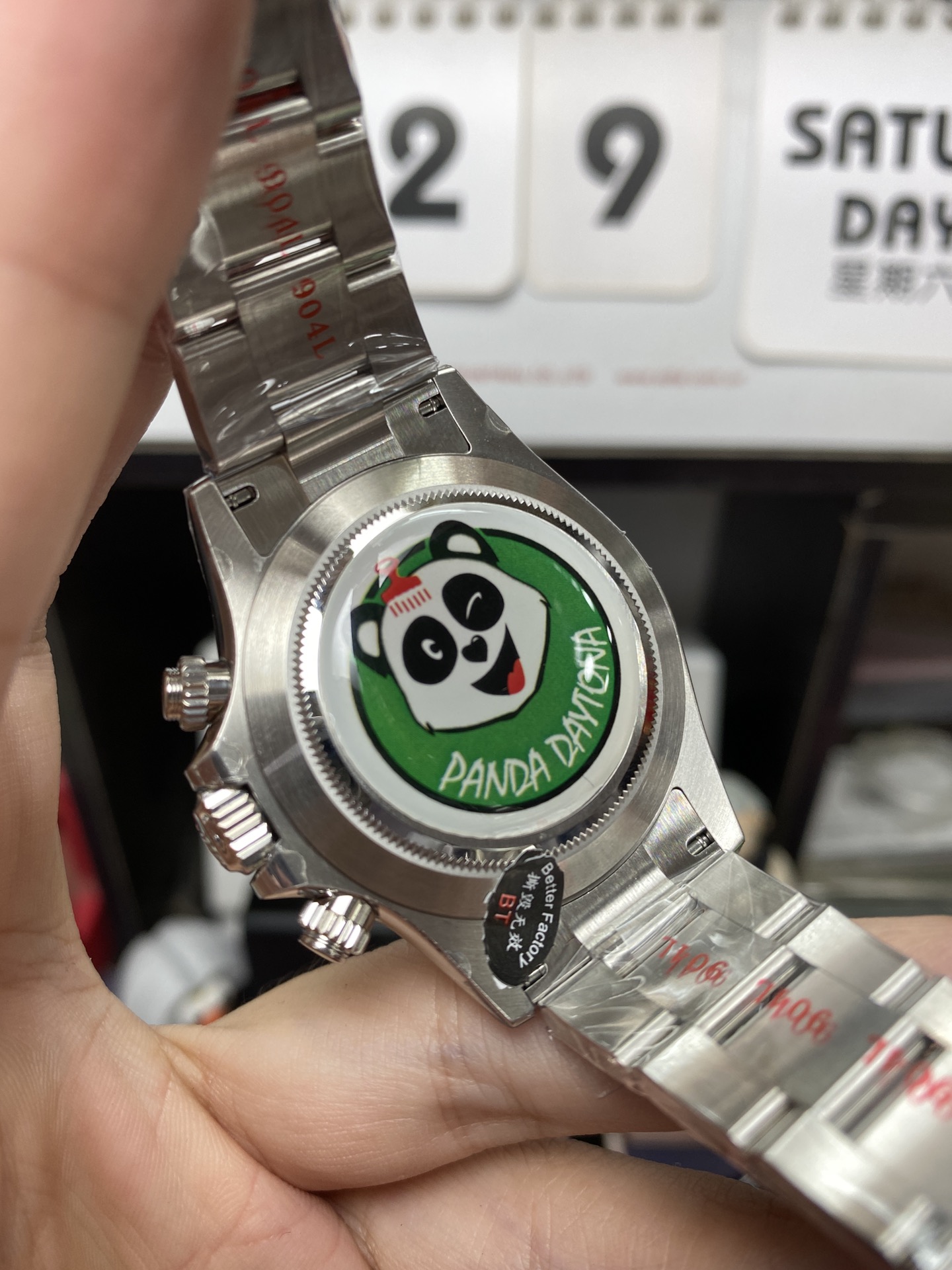 Rolex Cosmograph Daytona Series m116500ln-0001. a black and white panda color scheme, 40mm size.