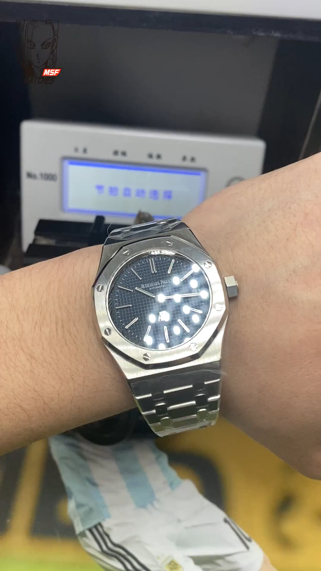 Audemars Piguet Royal Oak Offshore Series 15202ST.OO.1240ST.01, Blue Dial, 39mm Size.