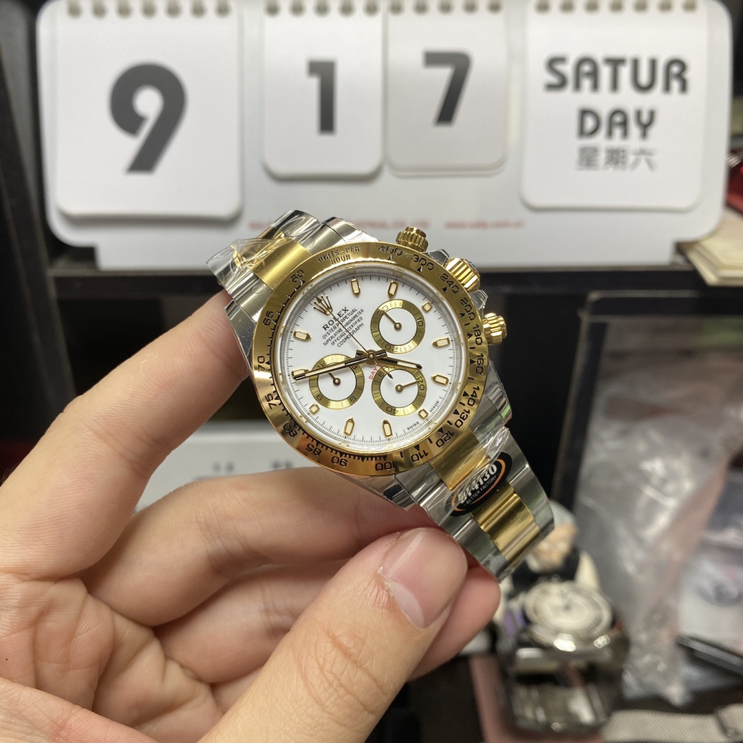 Rolex Cosmograph Daytona Series m116503-0001, two-tone gold case white dial and steel bracelet, 40mm size.
