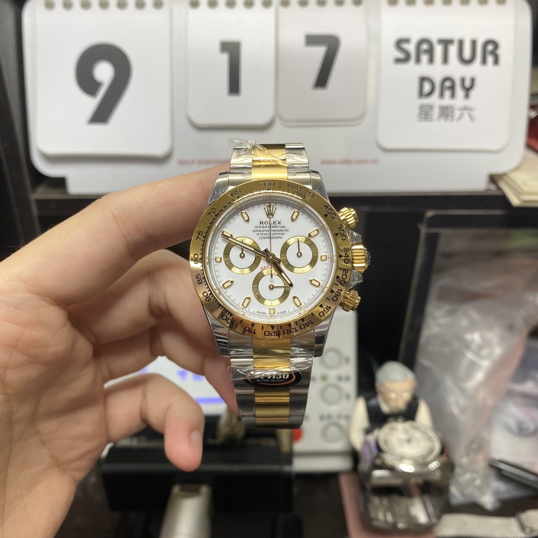 Rolex Cosmograph Daytona Series m116503-0001, two-tone gold case white dial and steel bracelet, 40mm size.