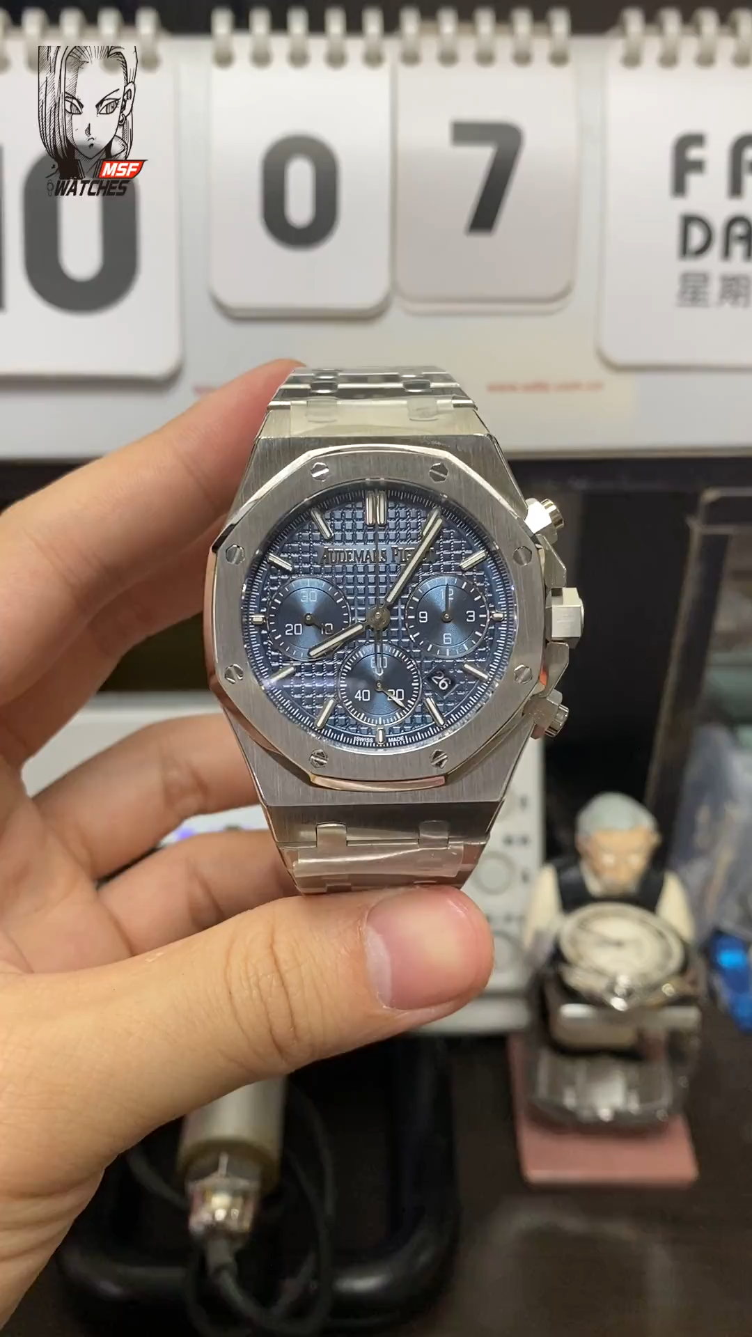 Audemars Piguet Royal Oak Series 26240ST.OO.1320ST.05, Blue Dial, 41mm size.