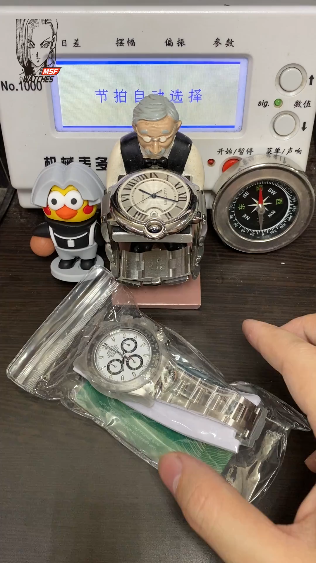 Rolex Cosmograph Daytona Series m116500ln-0001. a black and white panda color scheme, 40mm size.