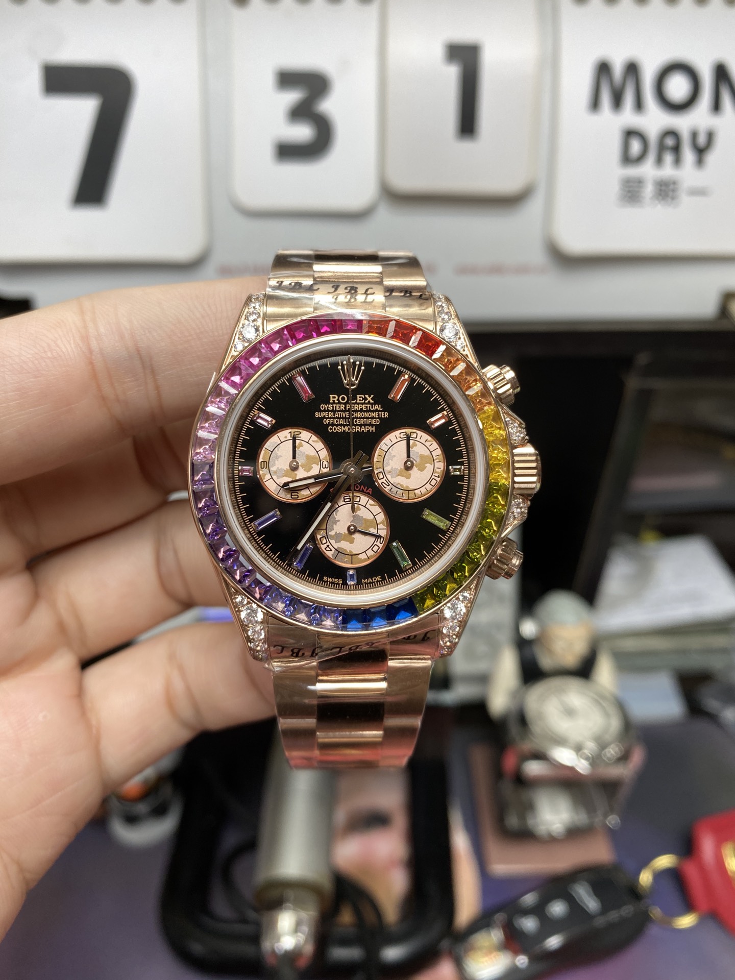 Rolex Cosmograph Daytona Series 18K ROSE GOLD, color gem scale, 40mm size.