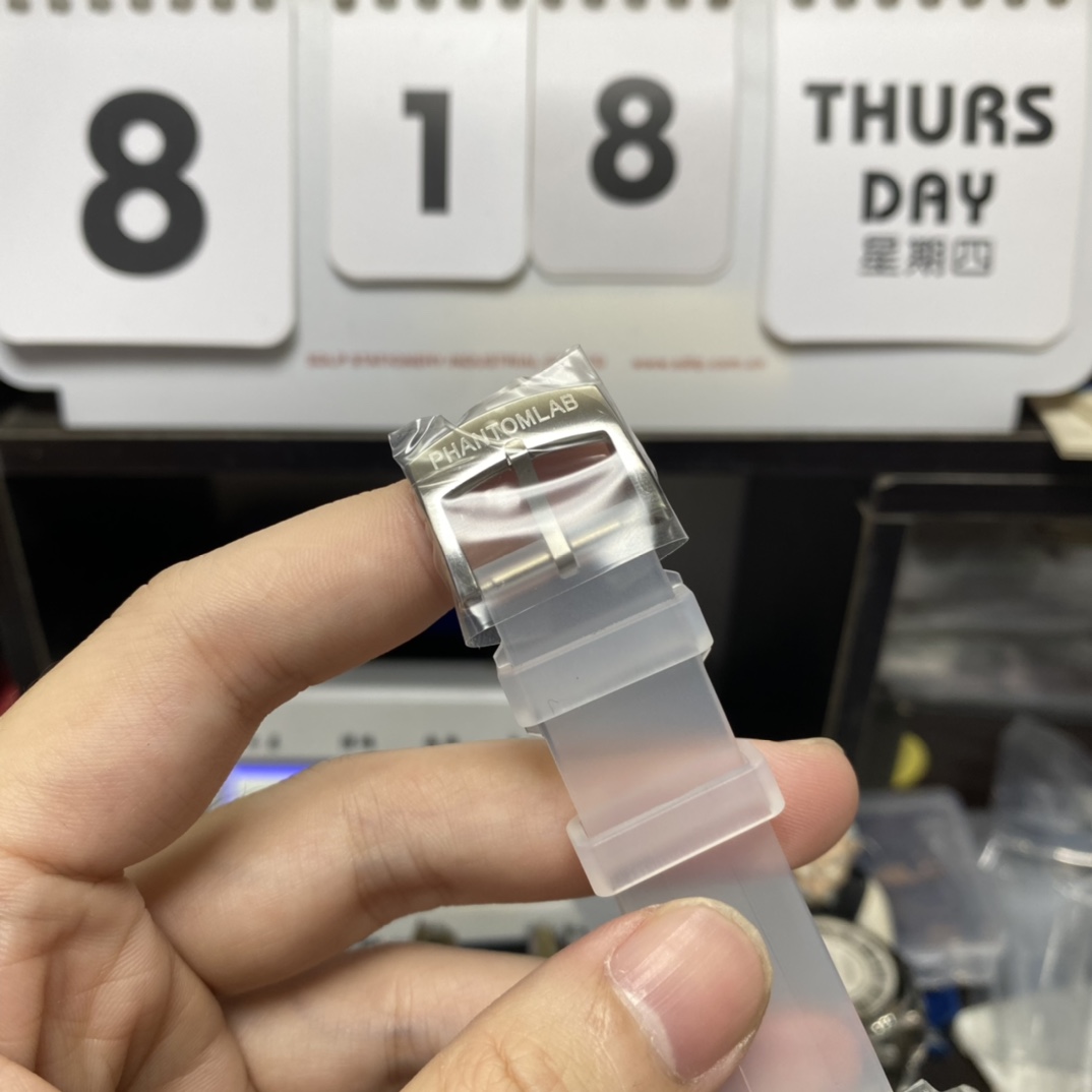 Rolex Submariner series PHANTOMLAB&ROLEX co-branded crystal series watch size 40㎜ PMMA crystal case with 3135 blue spring mechanical movement imported from Thailand rubber strap