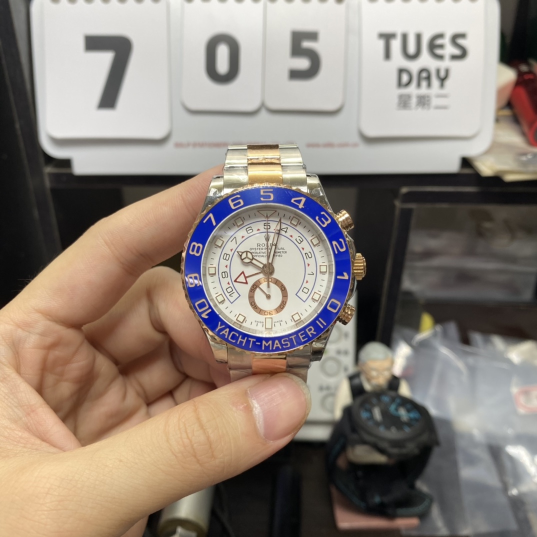 Rolex Yacht-Master series m116681-0002, Blue Ceramic Bezel White Dial Steel Bracelet, Chronograph function, 44mm size.