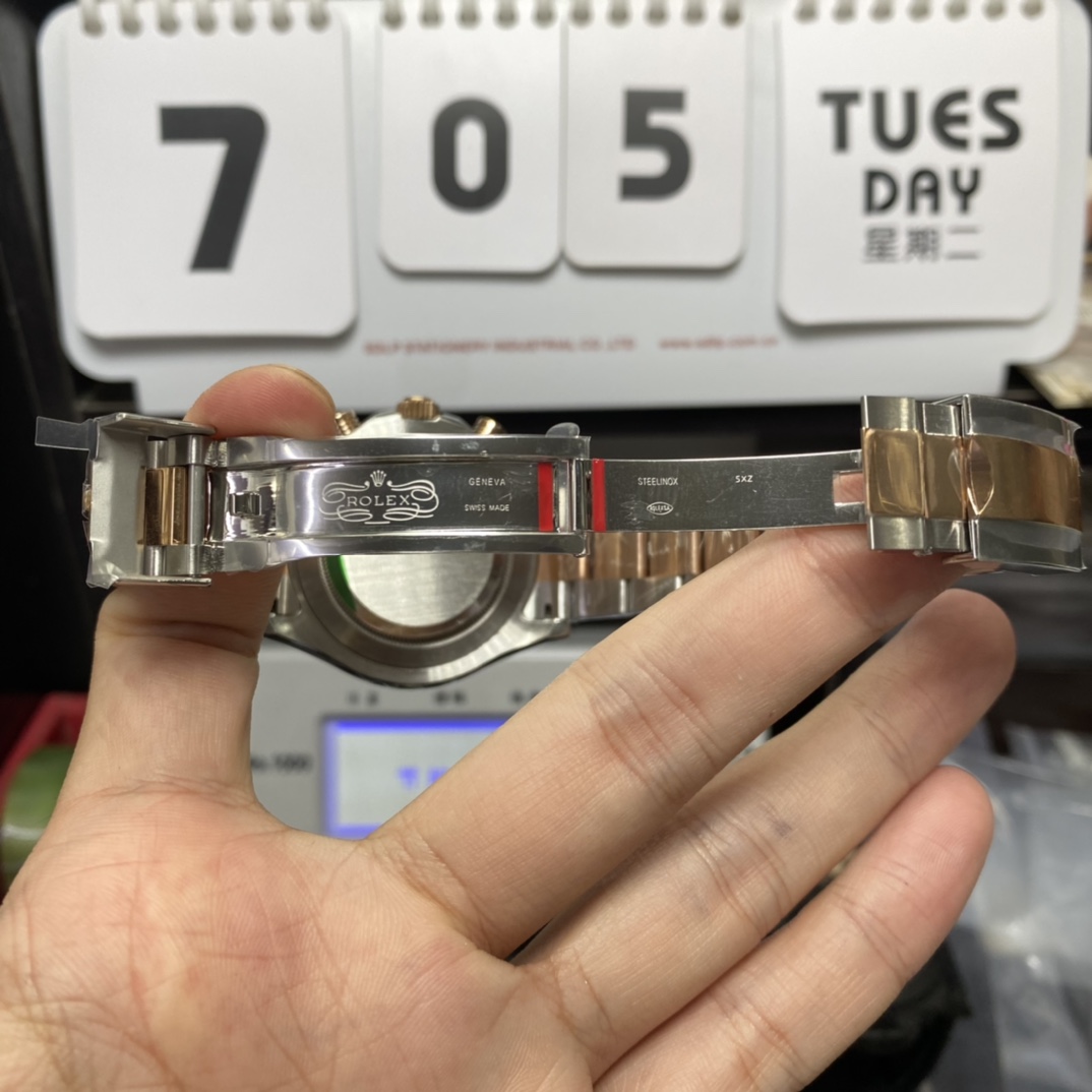 Rolex Yacht-Master series m116681-0002, Blue Ceramic Bezel White Dial Steel Bracelet, Chronograph function, 44mm size.