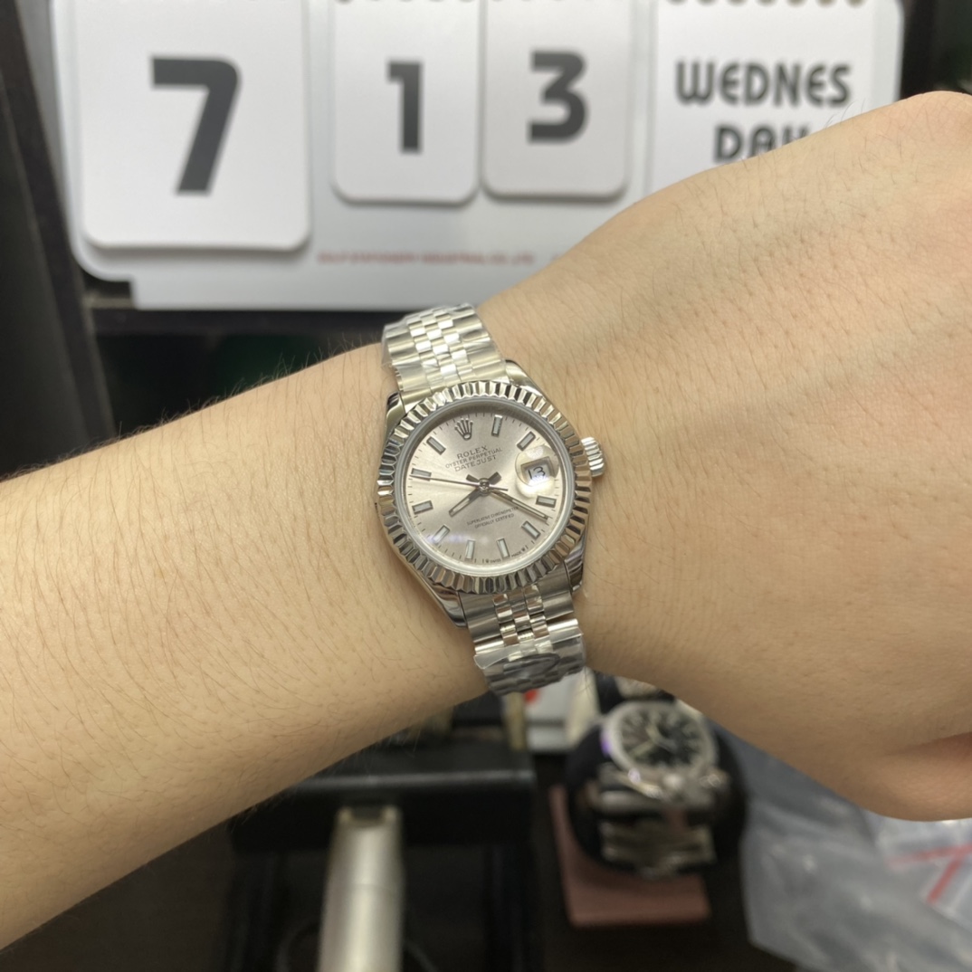 Rolex Datejust series m278274-0016, Silver Dial Silver Case, 31mm size, Jubilee bracelet.