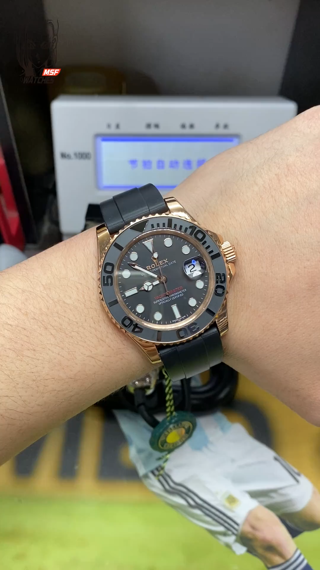 Rolex Yacht-Master Series 116655-Oysterflex bracele, Rose Gold Yacht, 40mm Size.