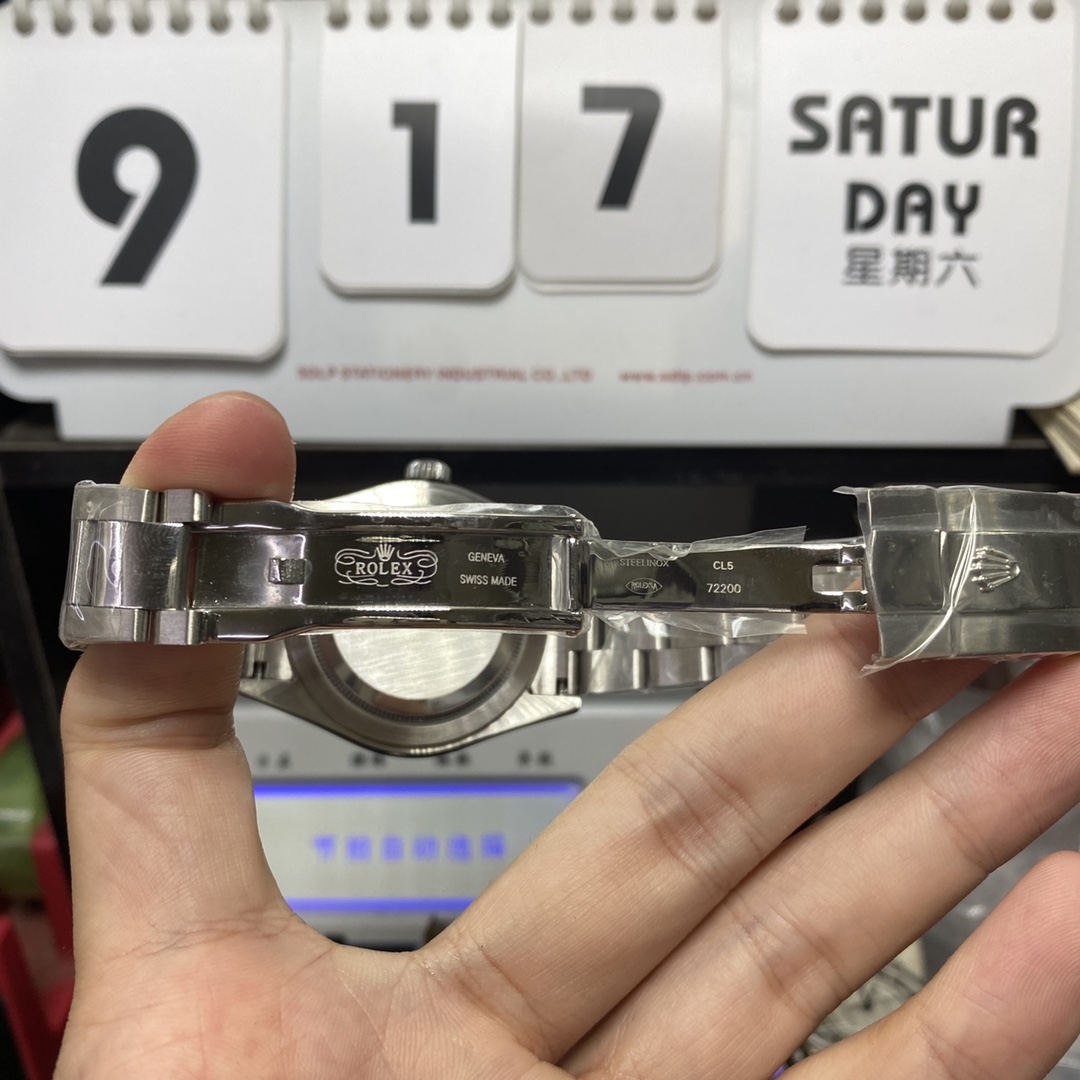 Rolex SKY-DWELLER series m326934-0005, Black Dial Steel Bracelet ,Month Date and GMT Dual Time Zone Functions, 42mm Size.