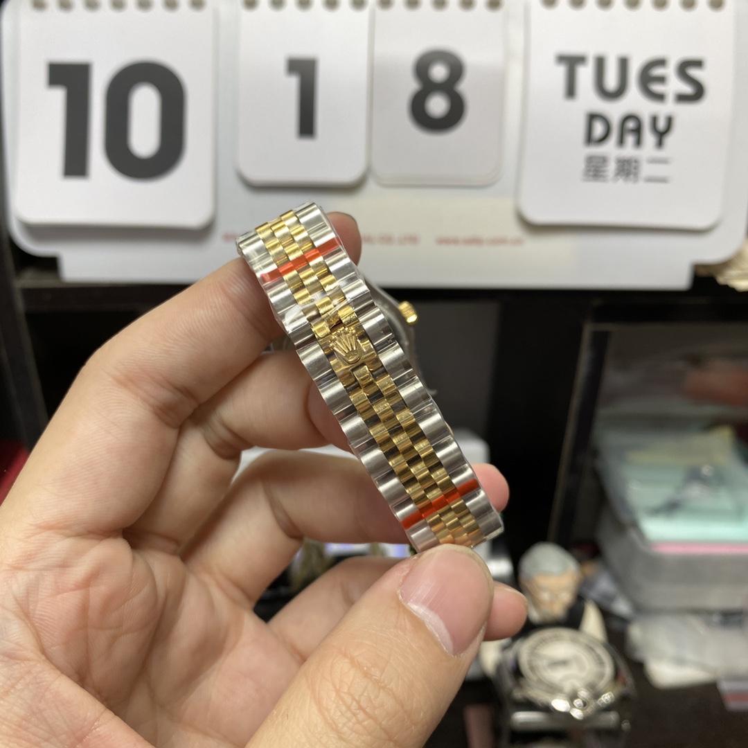 Rolex Datejust Series m278273-0030, Mint Green Dial Two-Tone Gold Case, 31mm size, Jubilee stainless steel bracelet.