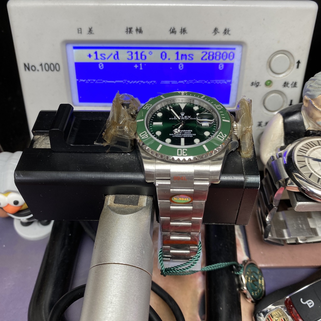 Rolex Submariner Series 116610LV-0002, Green Hulk, 40mm size.