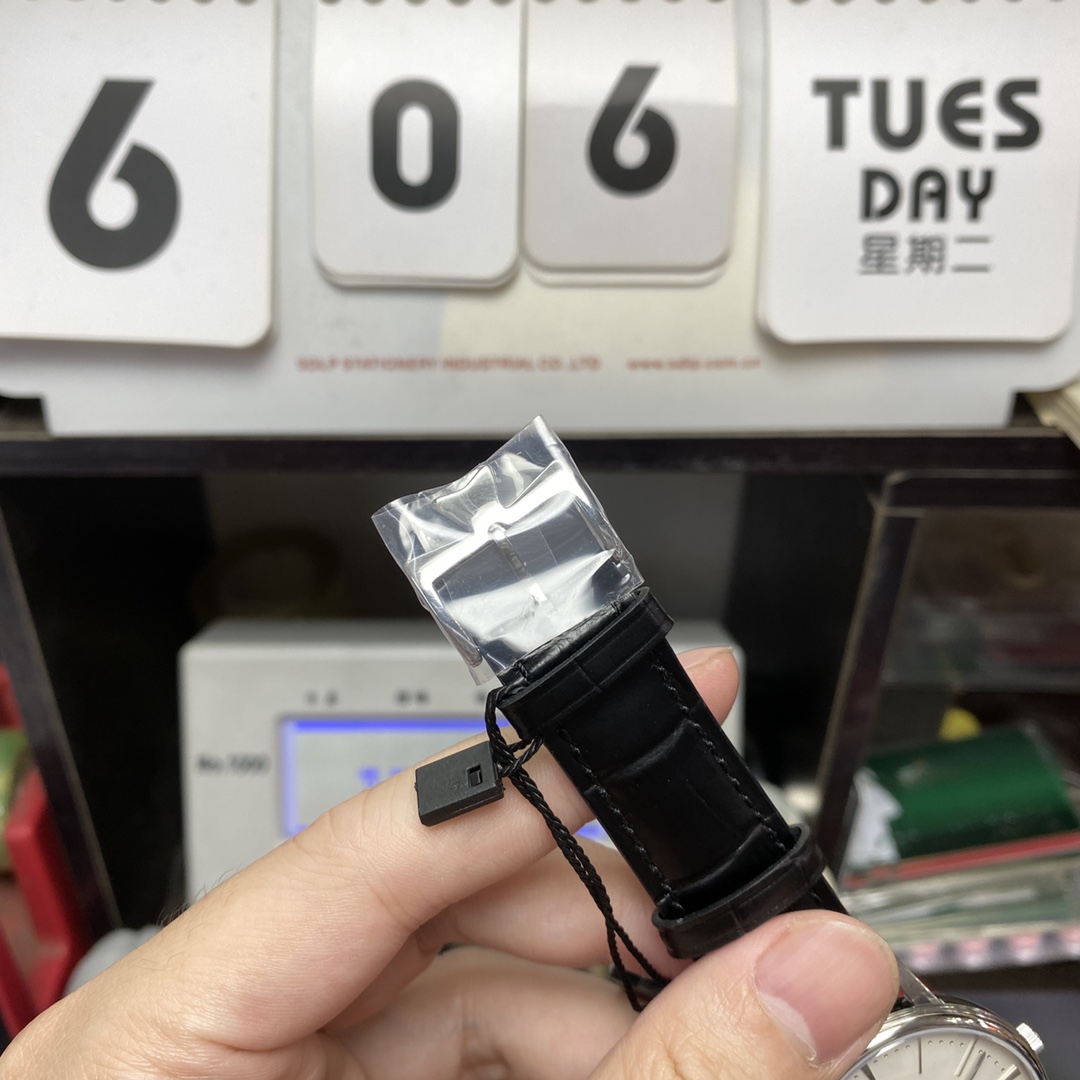 Vacheron Constantin Heritage Collection series 85180000G-9230, White Dial Silver Case High-Quality Same Model as Qi Qiang, 40mm size.