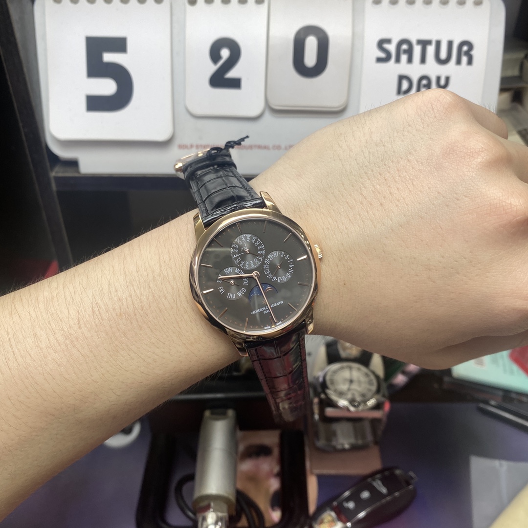 Vacheron Constantin Heritage Collection series 43175000R-B343, Black Dial Rose Gold Case Ultra-Thin Perpetual Calendar, 41mm Size.