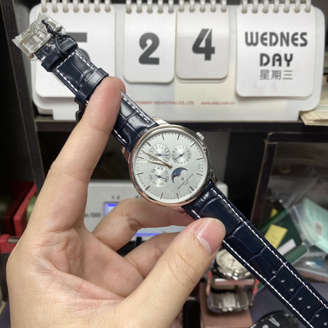 Vacheron Constantin Heritage Collection series 43175000P-B190, Black Dial Rose Gold Case, 41mm size.