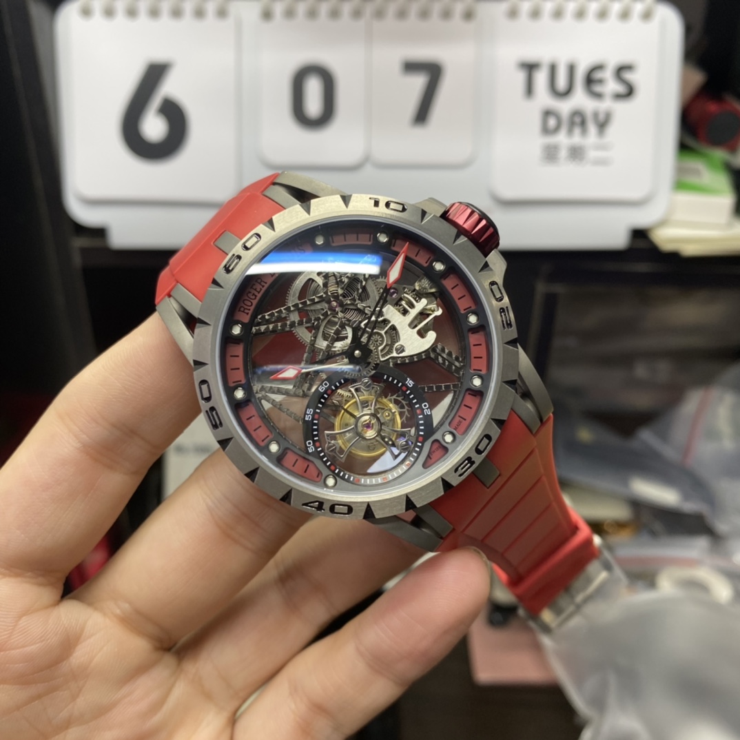 Roger Dubuis Royal Oak Series RDDBEX0545, Red Rubber Strap Titanium Case Carbon Fiber Movement Skeleton, 45mm Size.