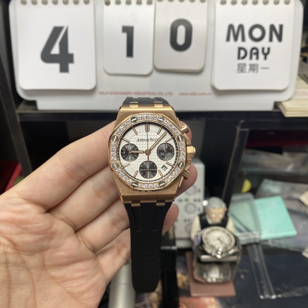 Audemars Piguet Royal Oak Offshore Series 26231OR.ZZ.D003CA.01, Rose Gold Case White Dial Diamond Bezel Rubber Strap, 37mm Size