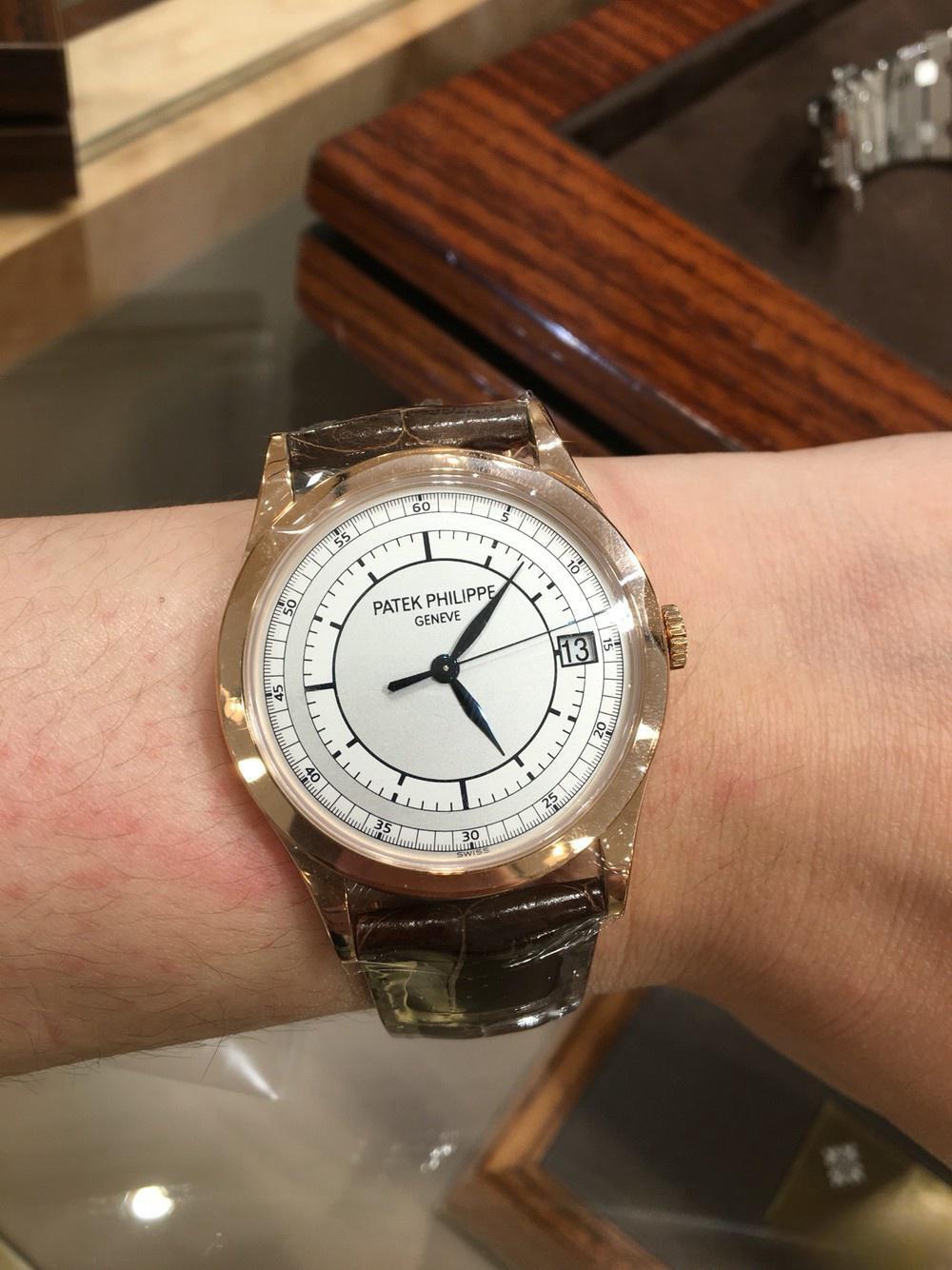 Patek Philippe Classical Watch series 5296R-001, Silver Gray, 38mm size.