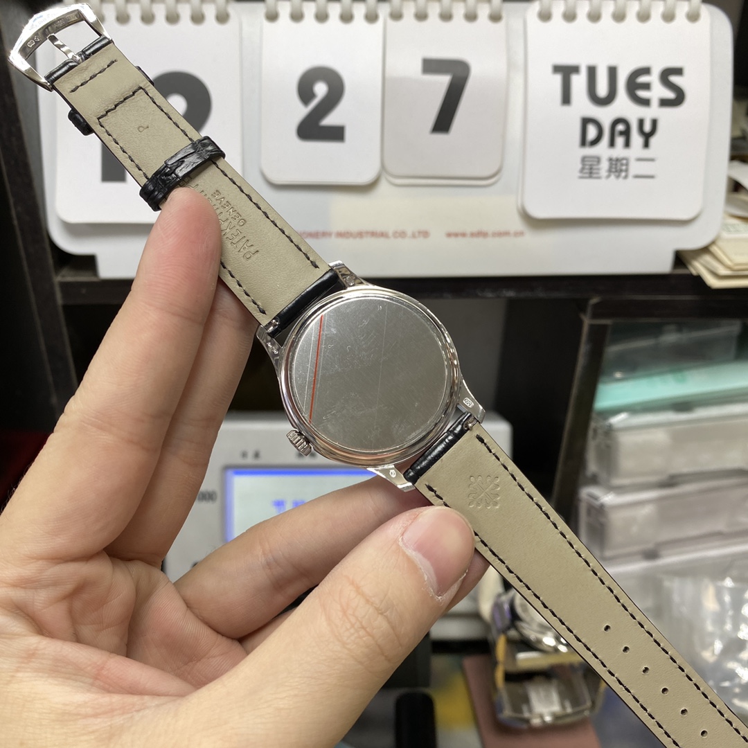 Patek Philippe Classical Watch Series 5527, White Case, White Dial, 39mm Size, Hinged Case Back.