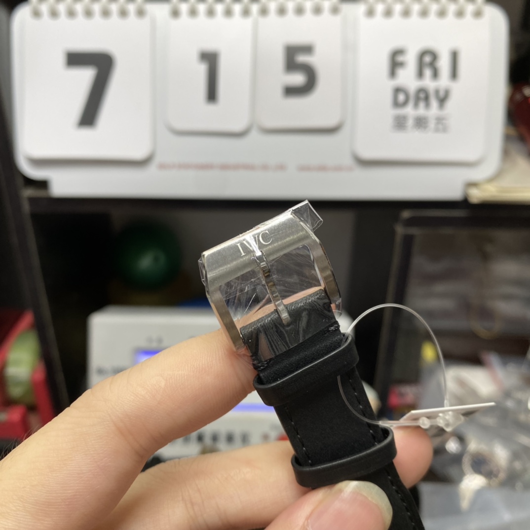 IWC Pilot's Series IW327001 Watch 40mm